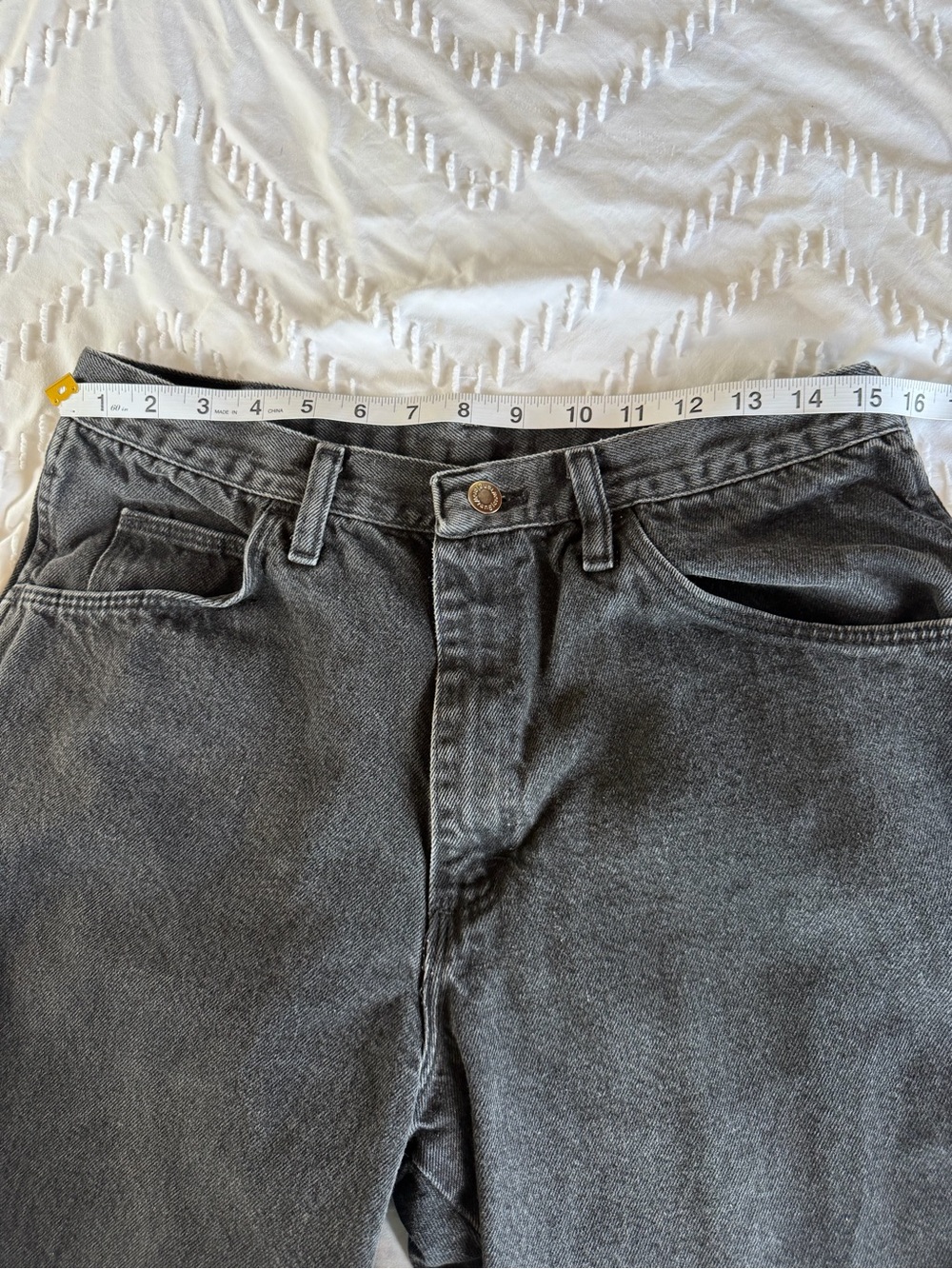 Vtg Wrangler Black Denim Shorts Mens 31 (Tag 34) Early 2000s High Rise Y2K Jorts - Picture 6 of 8